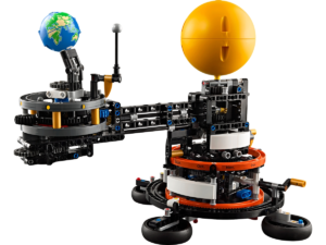 LEGO Planeta Ziemia i Księżyc na orbicie 42179